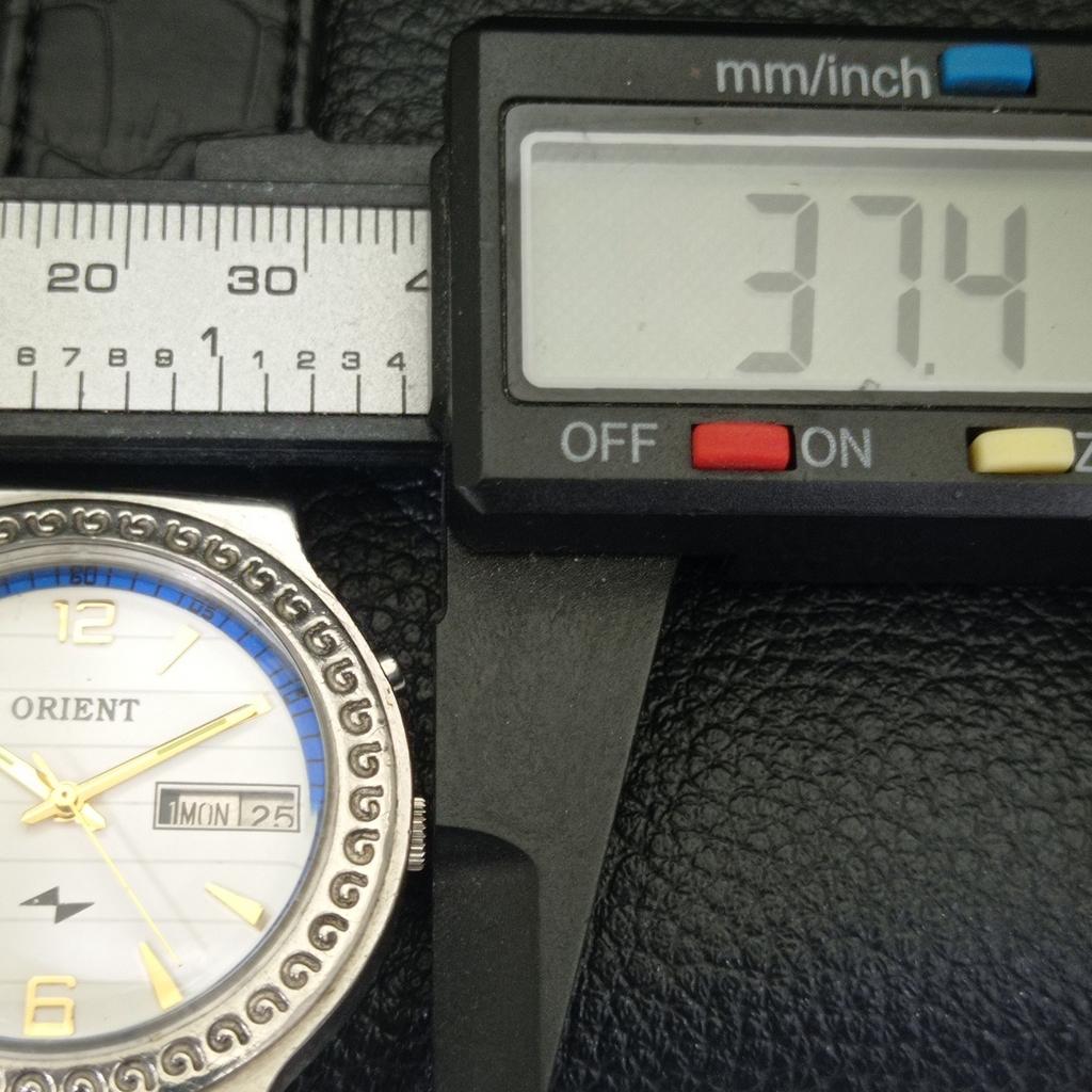 VINTAGE ORIENT AUTOMATIC JAPAN MENS WHITE COLOR DIAL WATCH a700155-5 R201-a700155