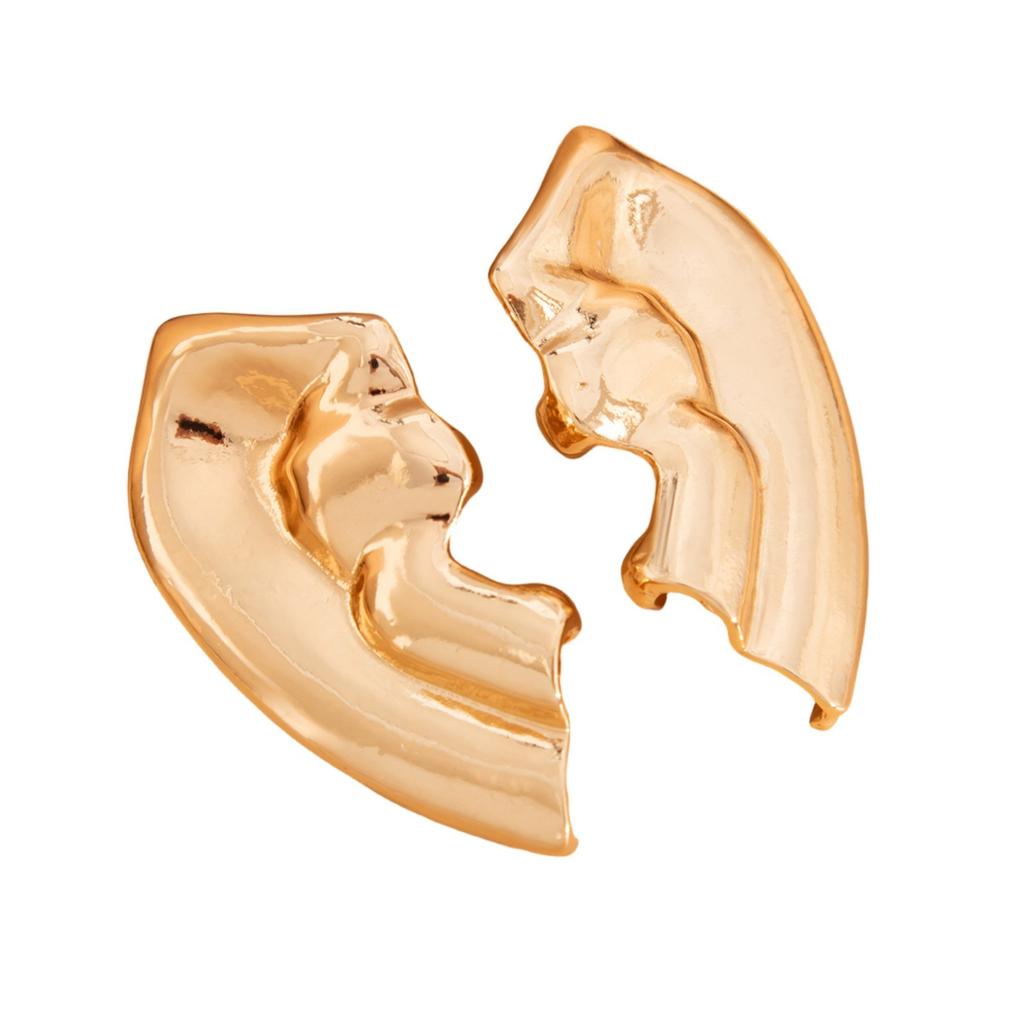 Unique Geometric Alloy Studs Earrings for Women Fashionable and Lightweight Jewelry Accessory for Everyday or Party Wear