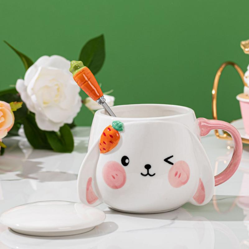 Handbemalte Keramiktasse mit Kaninchenmotiv und Deckel, Wasserbecher, Niedlicher Stil, Geschenk für Paare, Frühstück, Küche, Großes Fassungsvermögen, Wohnaccessoire