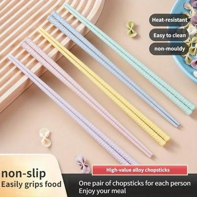 Chopsticks for Home Use, Anti-mold, One Chopsticks for Each Person, Healthy Meal Sharing, Small Fresh, Heat-resistant Alloy.