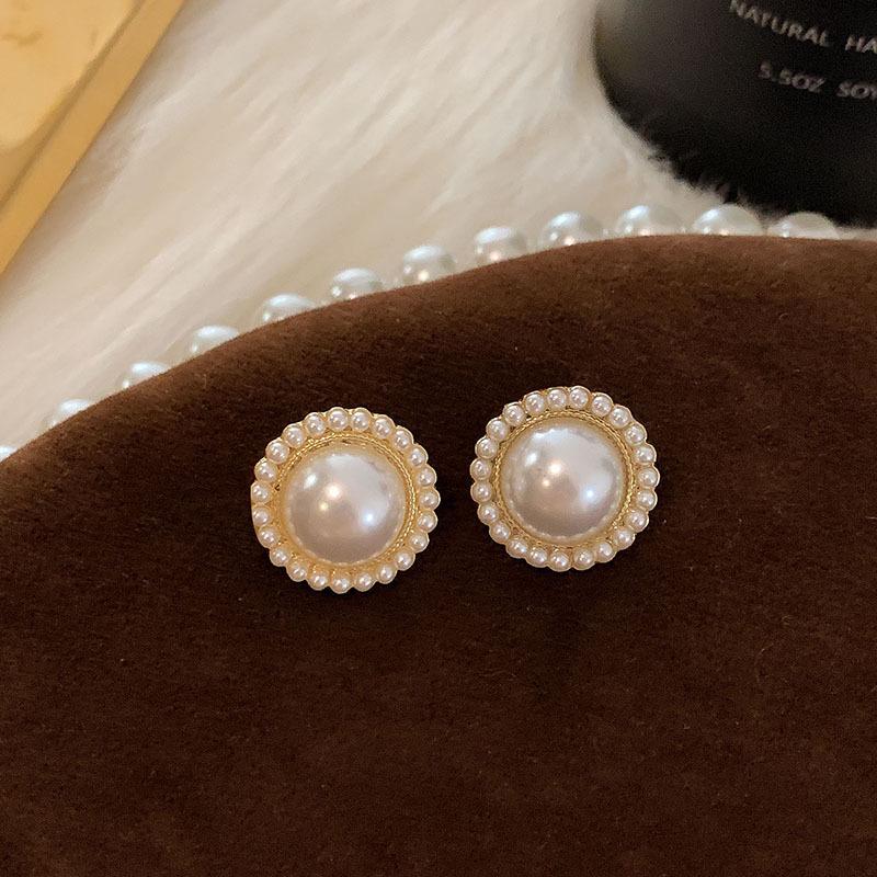 

Серьги-иглы из серебра в стиле ретро высокого класса - модные и универсальные