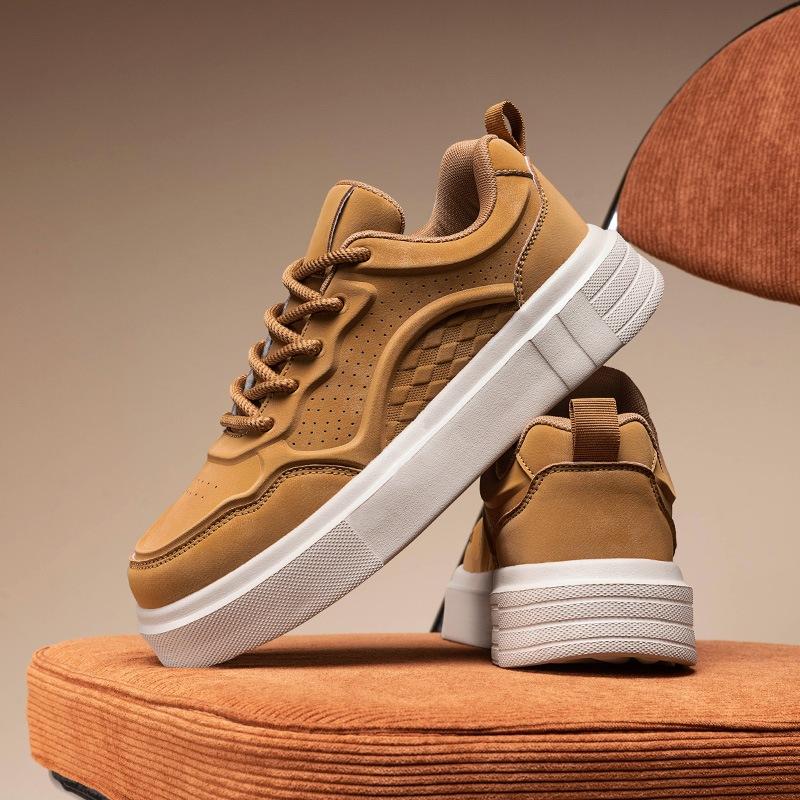 Men's shoes versatile platform casual little white shoes 2025 autumn new fashionable breathable non-slip leather sports board shoes