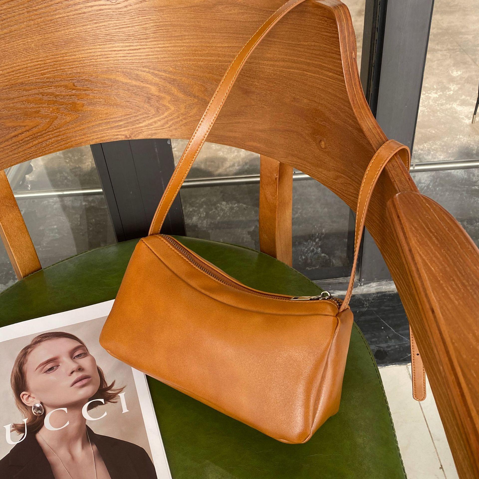 

Women s Bags, One-shoulder Messenger Bags, Portable Women s Fashion Large-capacity Bags. чорний