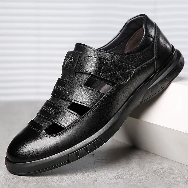 Summer new men's sandals hollow breathable beach shoes leather shoes casual leather hole shoes