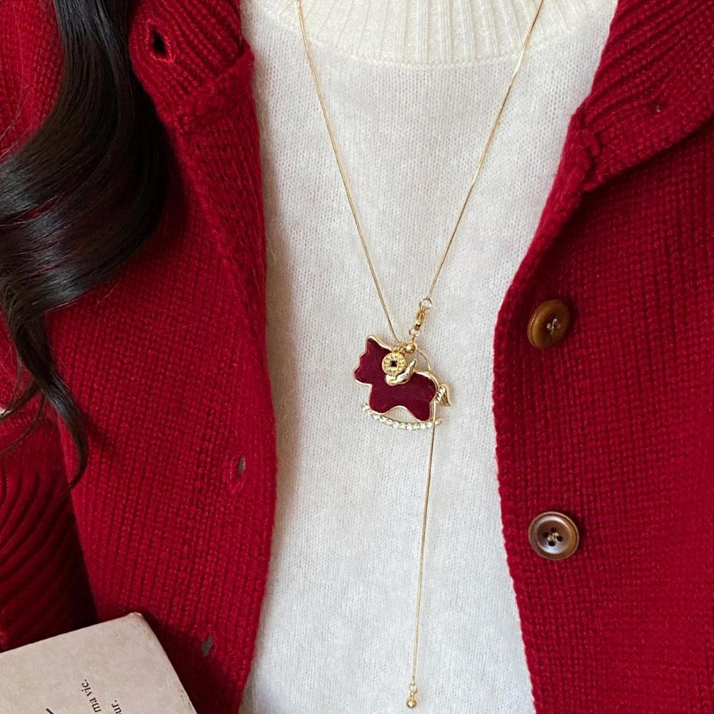 Lucky Zodiac Charm Wood Horse Necklace for Women Cute Rocking Horse Pendant Sweater Chains Necklace Adjustable Trendy Neckwear