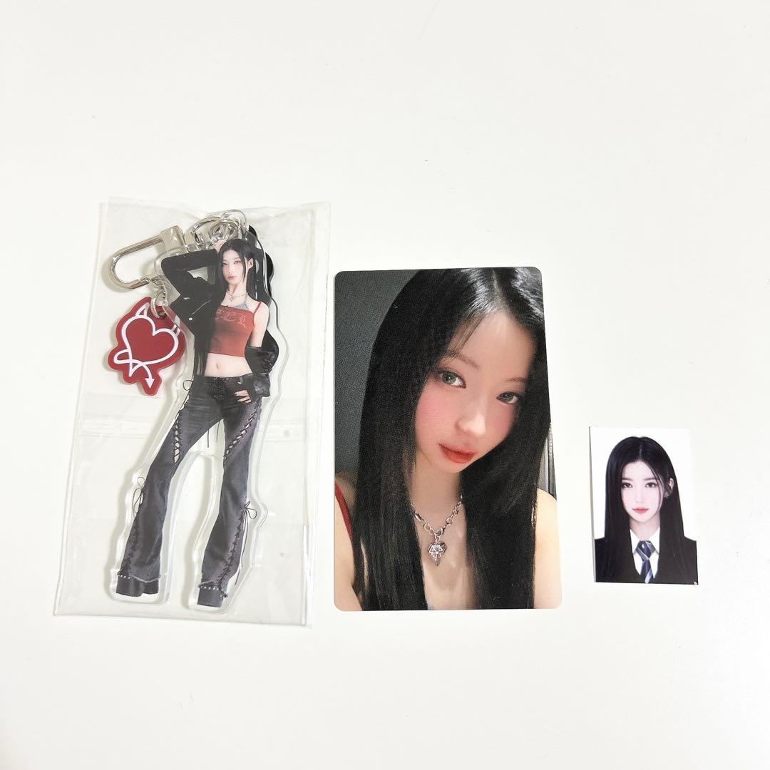 

[USED] BABYMONSTER ASA trading card acrylic keychain