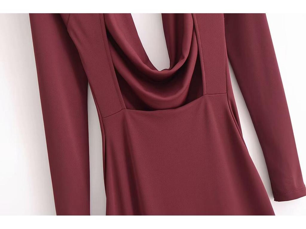 2024 Autumn Women's European & American Style Backless Slim-Fit Pleated Long Dress