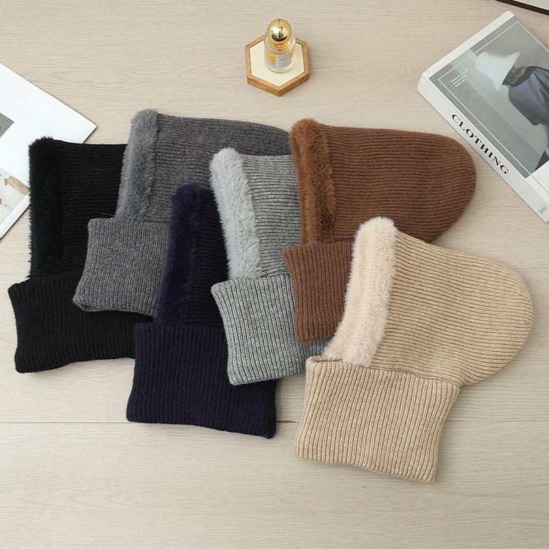 Autumn and winter hats, men's and women's wool hats, scarves, integrated outdoor windproof riding hats, ear protectors, and warm knitted hats.