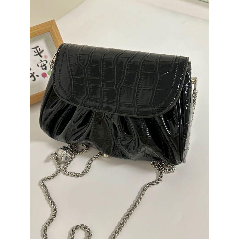 

Fancy Delicate Soft Leather Summer Clouds Bag Chain Black