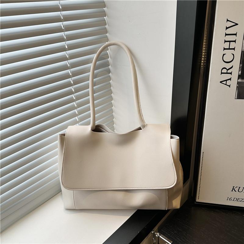 

Large Capacity Womens Tote Bag With Pu Material For Casual Daily Use білий