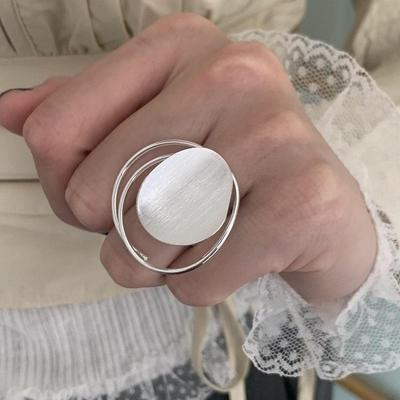 Niche Geometric Ring: Creative Hip Hop Punk Open Finger Ring for Women, Internet Celebrity Style.