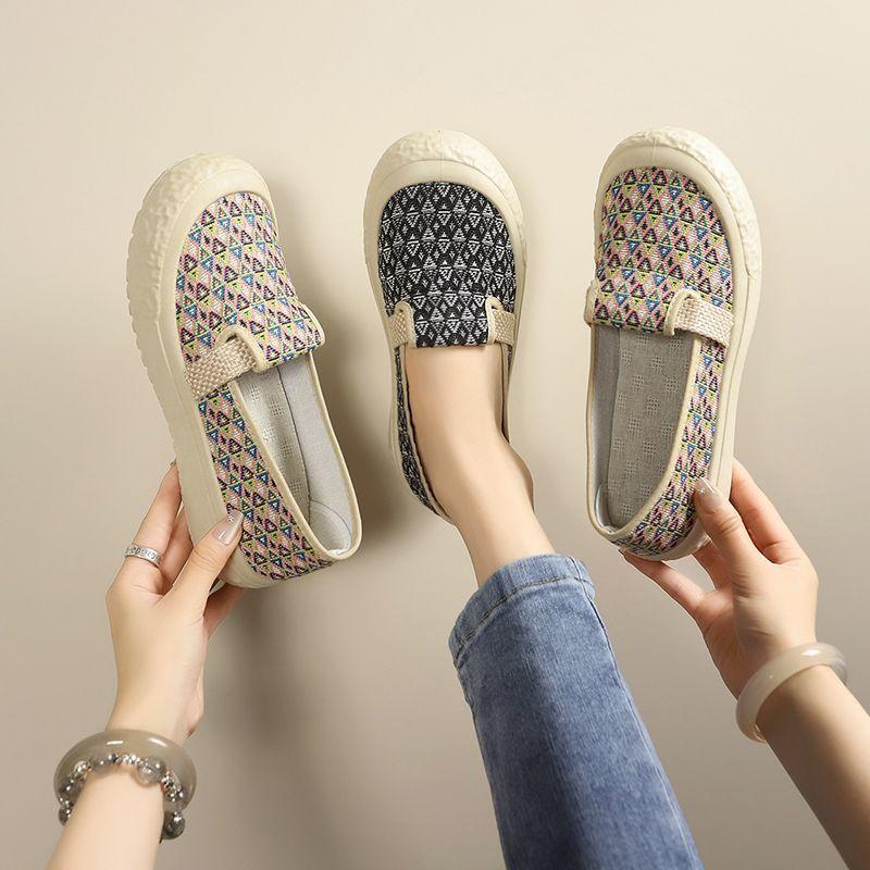 Mesh Light and Breathable Women's Single Shoes Flat Mom Shoes Versatile Old Beijing Cloth Shoes Summer Autumn 2025 New Style