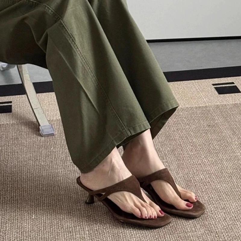 Fashion High Quality Faux Suede Brand Slippers Women Fashion Square Toe Clip Toe High Heel Flip Flops Summer Comfortable Beach Sandals