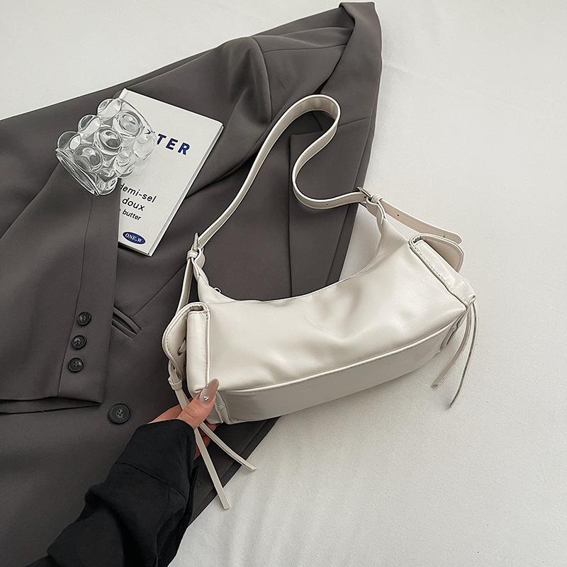 

Fashion retro red soft leather commuter bag women s 2025 new Spice Girl style versatile underarm bag shoulder bag