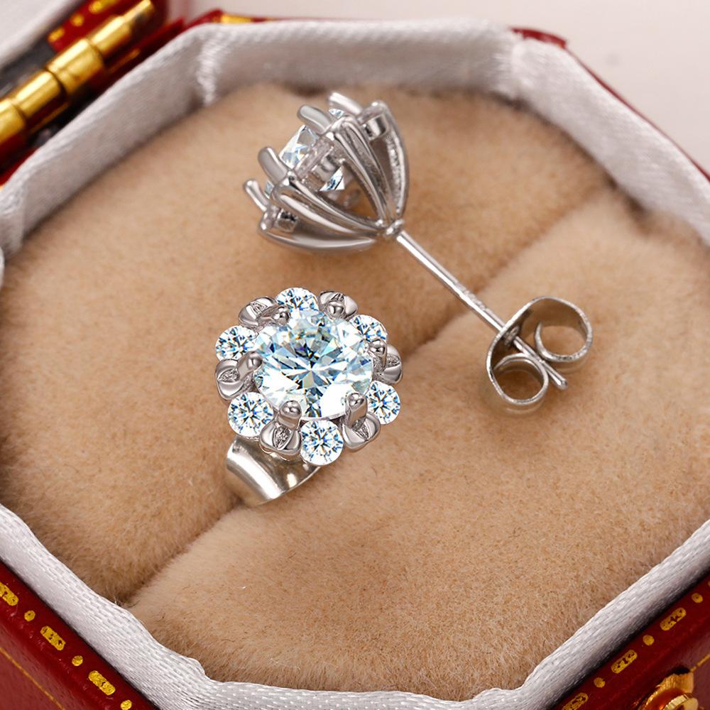 Classic Stud Earrings Series, Creative Crown Flower Zircon Stud Earrings For Women, Simple And Fashionable Small Earrings.