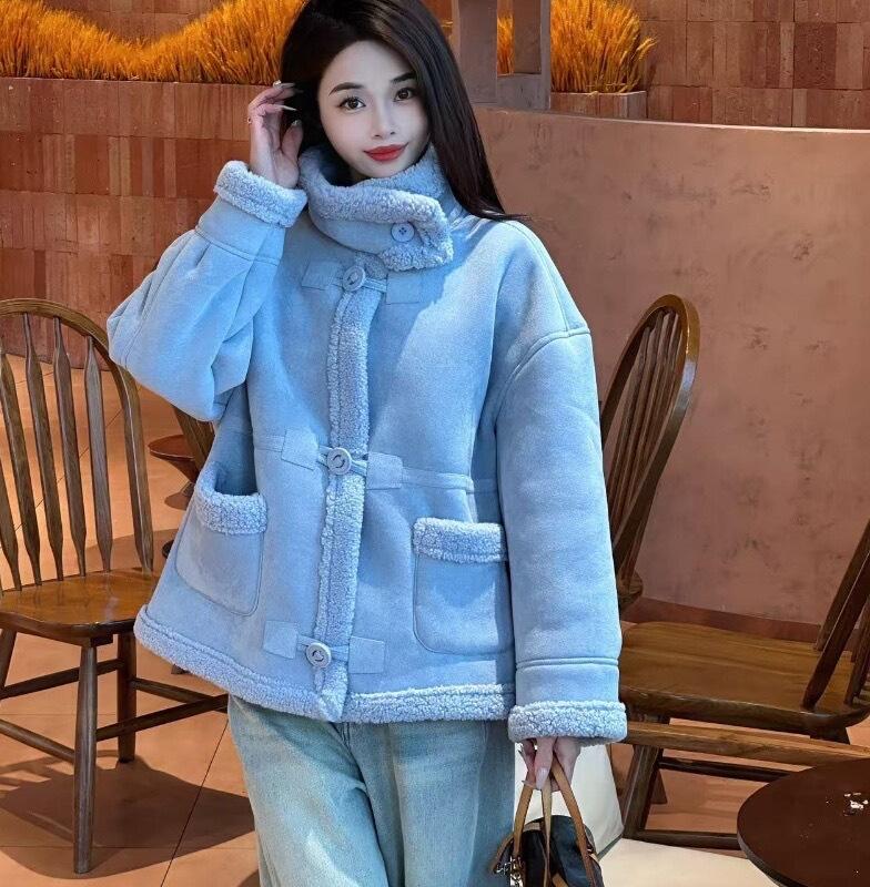 

Утолщенное замшевое плюшевое пальто женское 2025 зима новое свободное и стройнящее высококачественное из овечьей шерсти M небесно-голубой