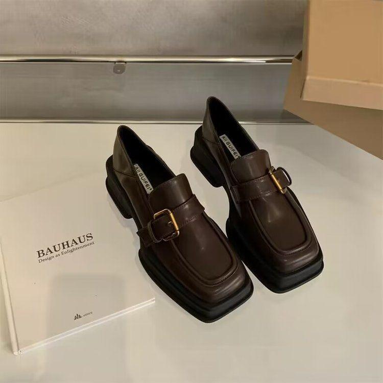 

Лоферы на платформе, увеличивающие рост, женские, 2025, осень и зима, новая корейская версия, ретро, квадратный носок, толстый каблук, маленькие кожаные туфли, женские 40 коричневый