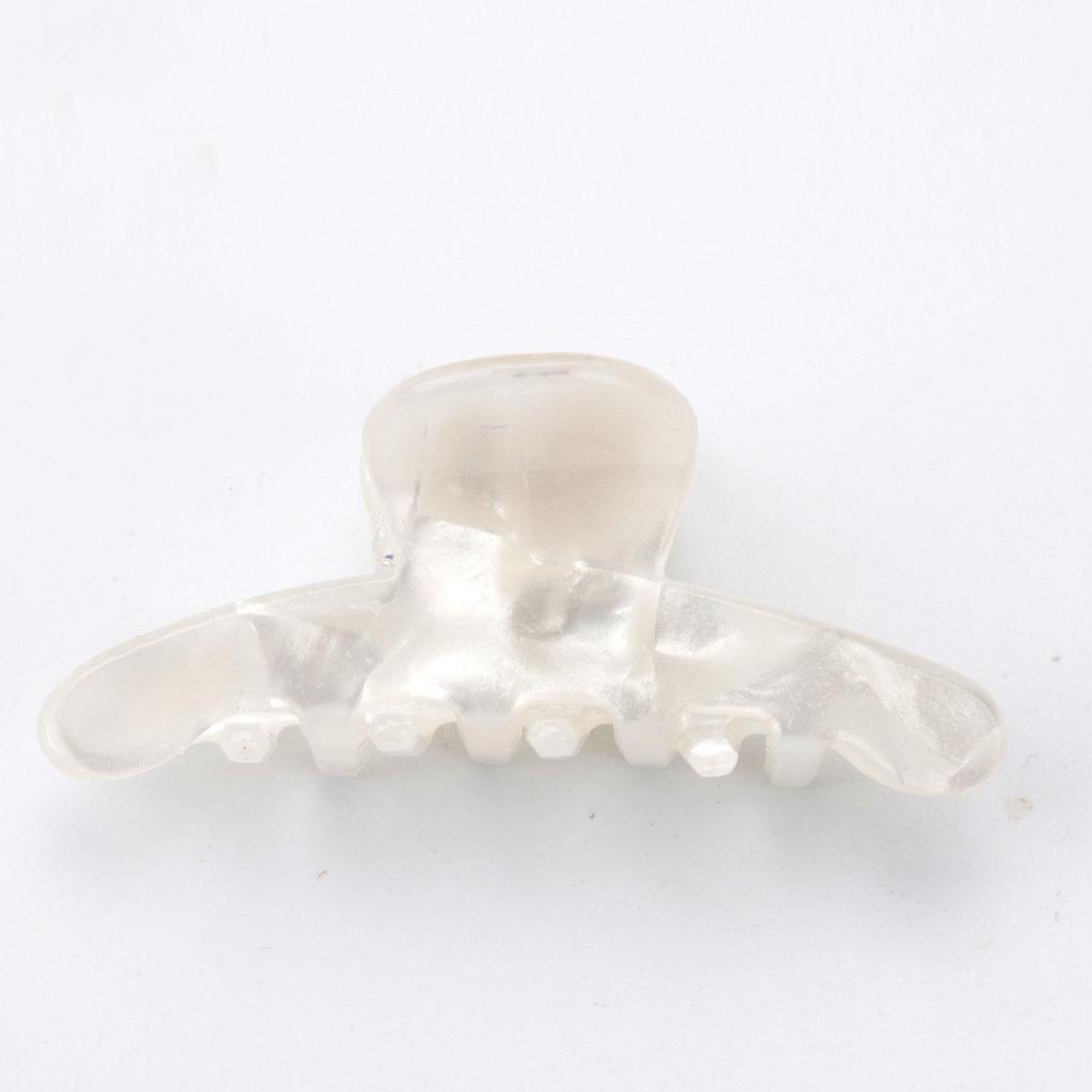 Bamboo Yao Elegance: Korean Fashion Small Claw Hair Clip for Women