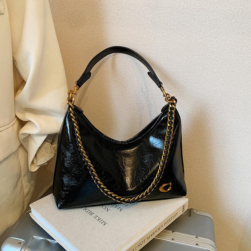 Korean Style Retro Handbag: High-End Fashion Shoulder Bag for Trendy, Versatile Commuter