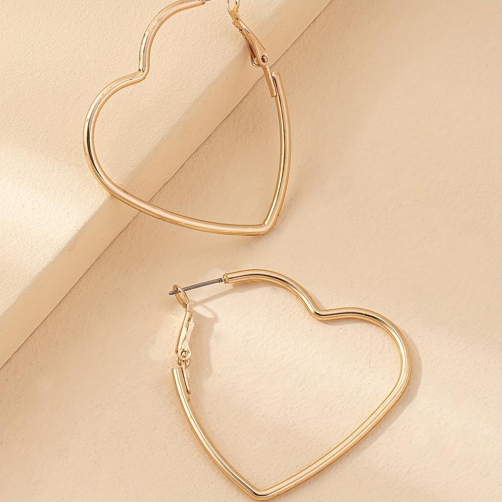 Jewelry Personalized Hollow Heart Stud Earrings, Versatile Temperament Contour Geometric Earrings Women