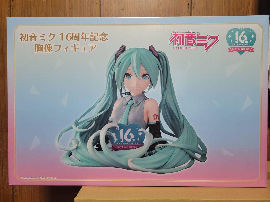 

[USED] Rare item - lLoppi HMV exclusive Hatsune Miku 16th anniversary bust figure