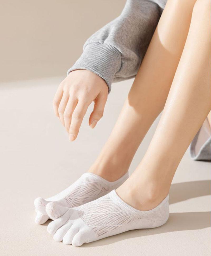 Socks For Women Spring Summer Solid Color Mesh Five Fingers Socks Ankle Short Socks Sweat-absorbing Boat Socks Split Toe Socks