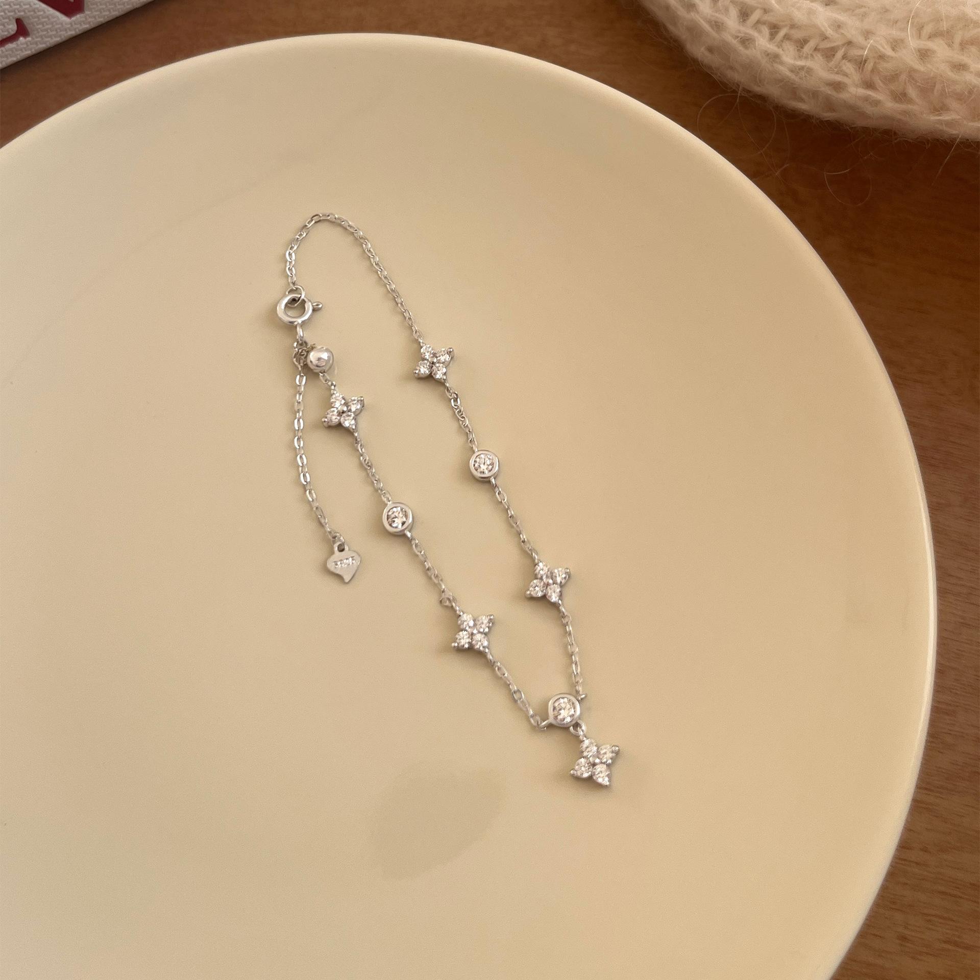 

Браслет с цветком из циркона, нишевая легкая роскошь, темпераментный браслет, универсальная мода, высококачественная бижутерия для женщин