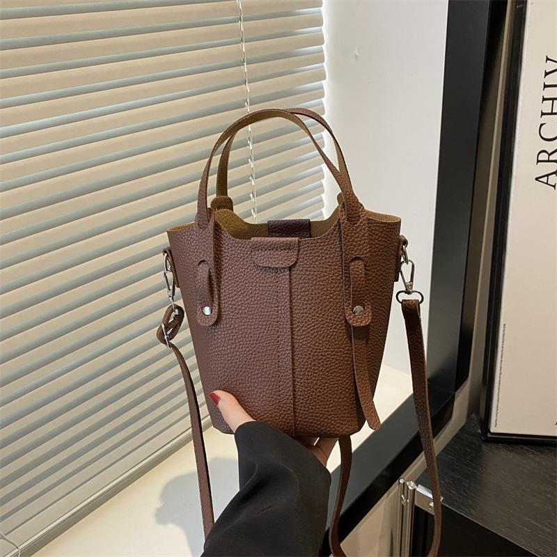 

Универсальная женская сумка 2025 года, новая сумка-мессенджер для женщин, модная маленькая квадратная сумка, сумка-ведро для овощей коричневый