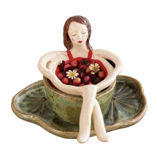 Artistic Tea Infuser for Home Bathing Girl Loose Leaf Tea, Fine Mesh Strainer, Creative Resin Residue Free Strainer Sitting Figure Filter Cups