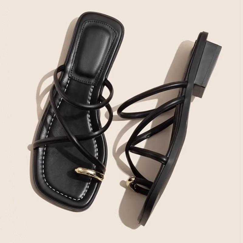 New Sandals Fashionable Summer Versatile Women's Shoes Non Slip Soft Bottom Luxury Flat Sandals Casual Retro Daily Slippers 2026
