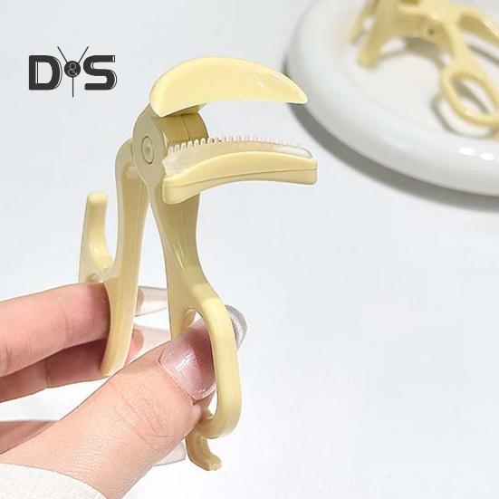 Eyelash Curler with Silicone Comb Portable Travel Ergonomic Handle Lashes Clip Professional Beginner Women Eye Lashes Curling Tools