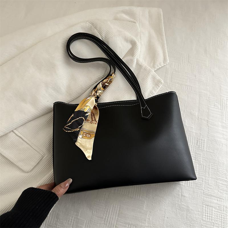 

Retro large-capacity bag, new autumn and winter fashion versatile shoulder tote bag, commuter women s bag for work