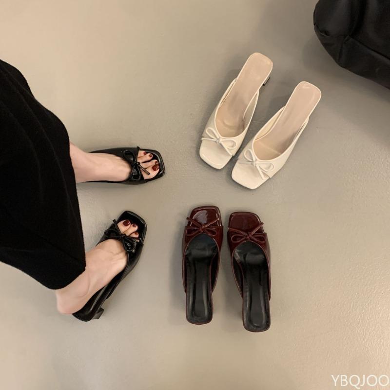 Fashion Fashionable versatile Sweet Bow Silk Thick Heel Slippers for Ladies Outwear 2025 New Comfortable Low Heel Square Head Sandals