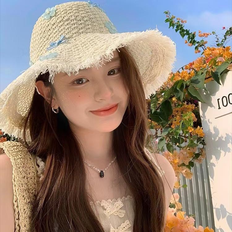 2025 new seaside vacation sunscreen big brim sunshade bucket hat trendy flower seedlings silk straw hat women's summer