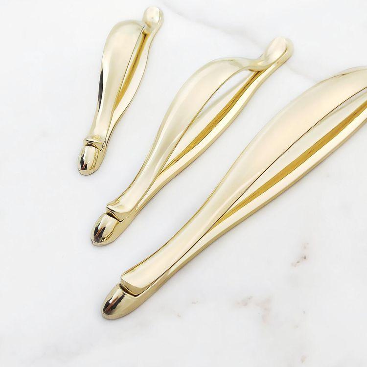Modern Solid Zinc Alloy Cabinet Door Curve Handle Black Wardrobe Drawer Cabinet Arc Handles