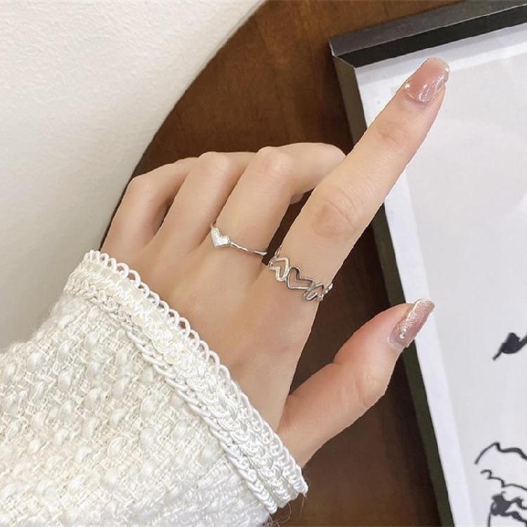 Set of 2 Stylish Heart Cutout Rings Statement Rings Metal Texture Opening Rings Set Suitable for Party and Everyday Wear