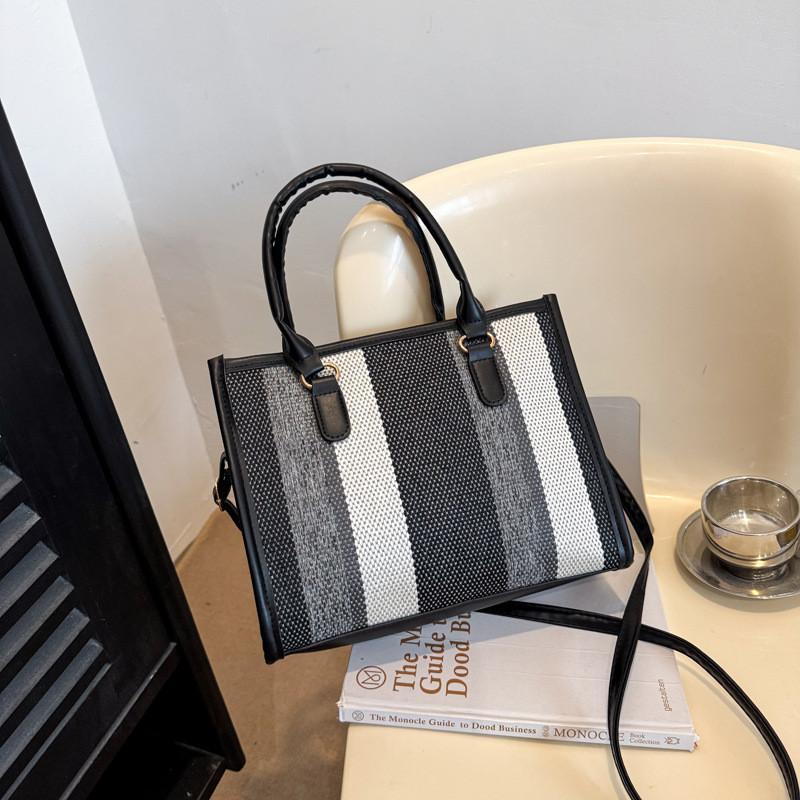Street Style Pu Tote Bag With Large Capacity For Daily Use