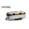 Greenlight 1/64 Scale Airstream Double-Axle Land Yacht Safari Custom 1972 Silver/Gold Greenlight Camper