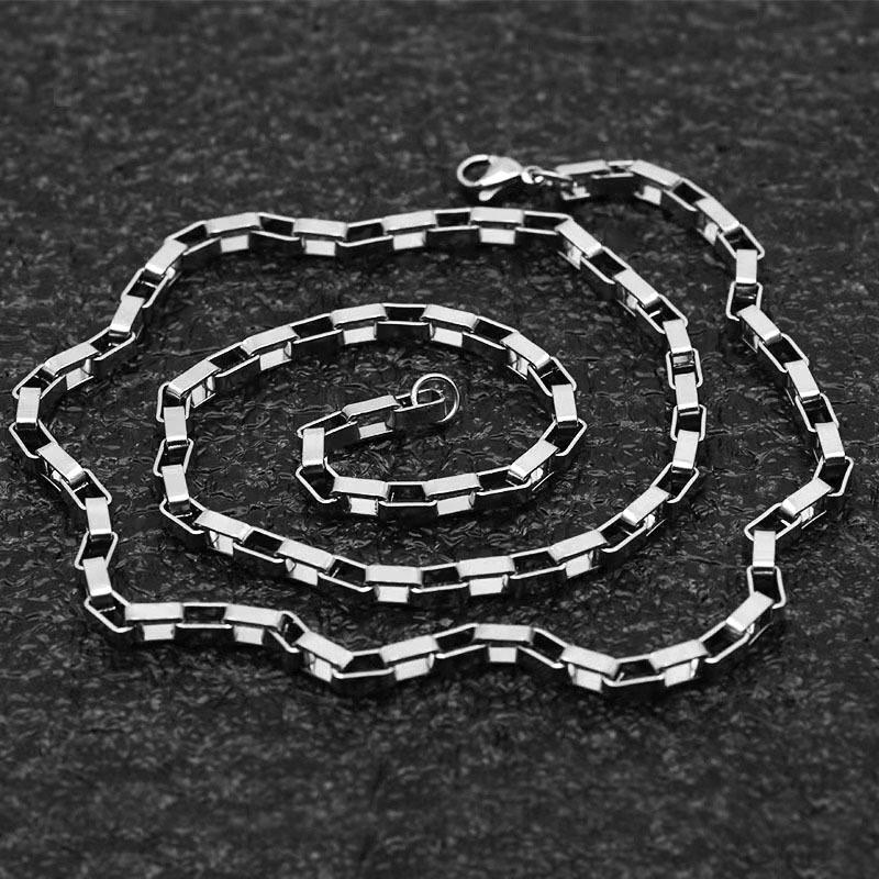 Stylish Plaid Box Chain Titanium Steel Collarbone Necklace