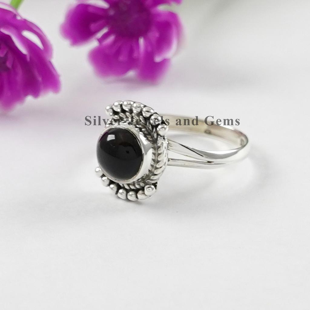 Round Black Onyx Ring, Light Weight Ring, 925 Sterling Silver Ring, Black Onyx Dainty Ring, Gift for Mom, December Birthstone, Handmade Ring