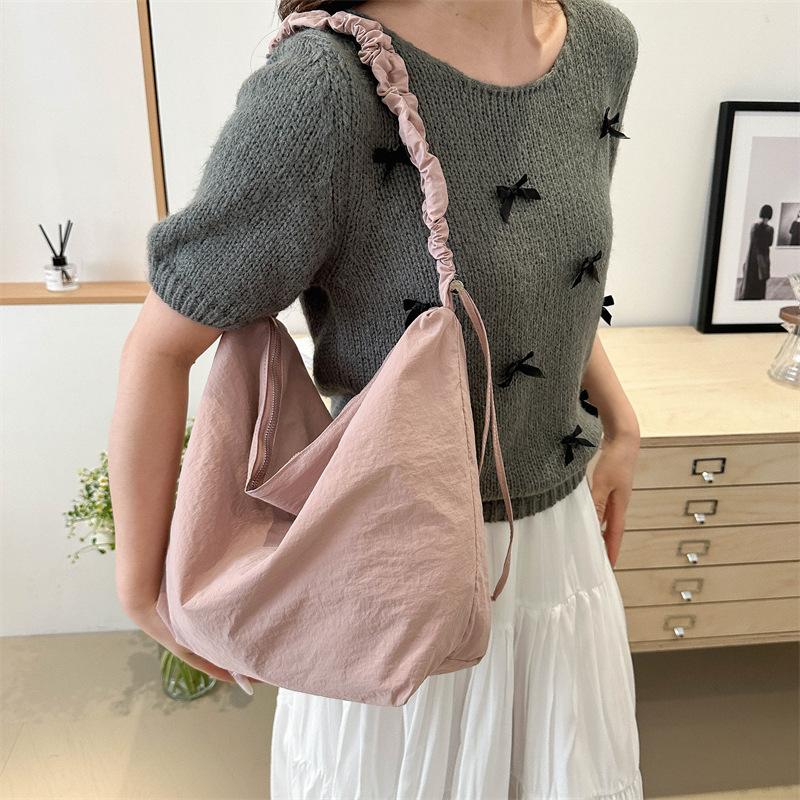 Retro Tooling Nylon Korean Version Large Capacity Lazy Wind Solid Color Casual Shoulder Messenger Bag Unisex Bag