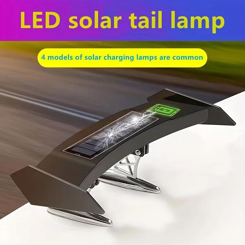 1 st Mini Solcells Bakljus Universell LED Bil Bakre Spoiler Blinkande Varning Vattentät Vinge med Smart Sensor Modifierade Tillbehör
