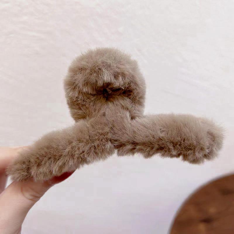 Autumn/Winter Furry Korean Plush Shark Hair Clip - Cute Updo Claw, Cross Clip, One-Word Design