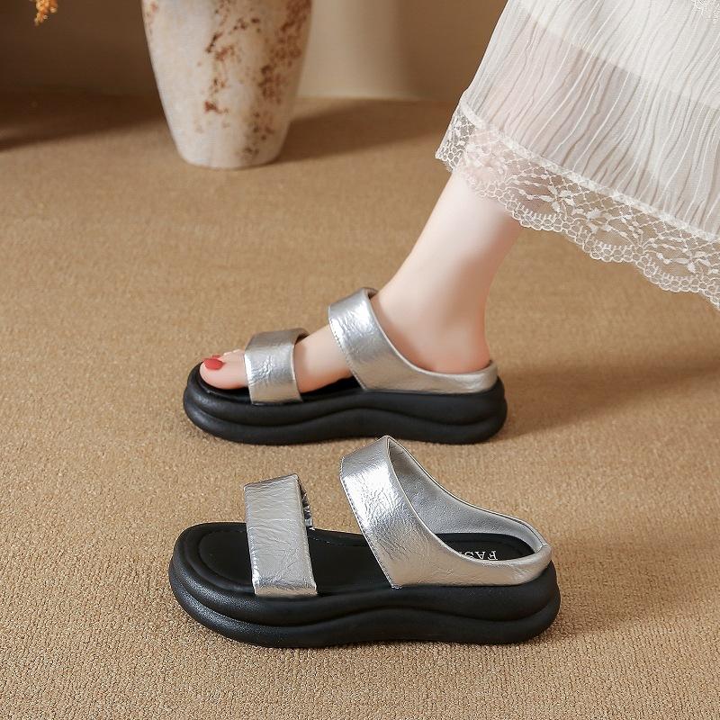 Platform Slippers Women's Summer Outer Wear 2025 New High-end Shit-stepping Fashion Non-slip One-word Sandals Casual Sandals