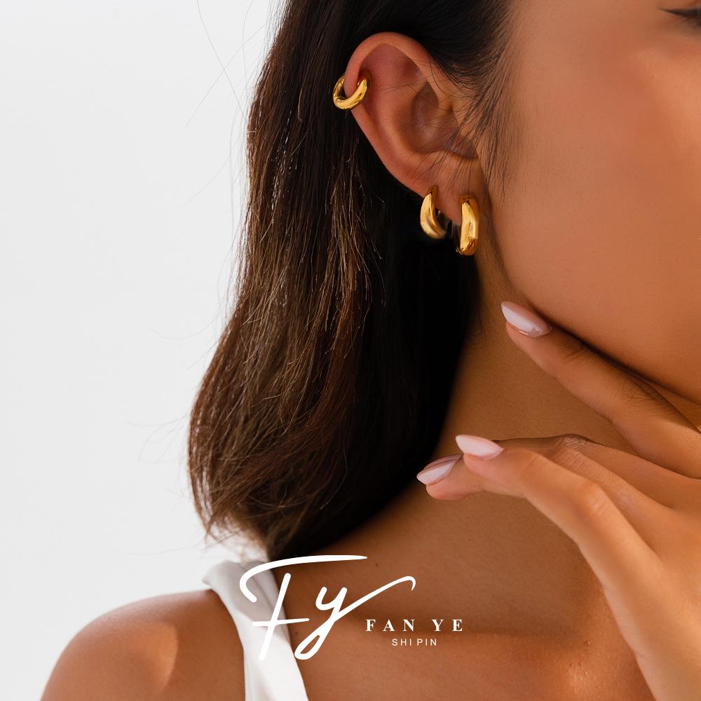 Minimalist Geometric Circle 18K Gold Plated Stainless Steel Hoop Earrings - Women's Light Luxury, Cold Style Jewelry