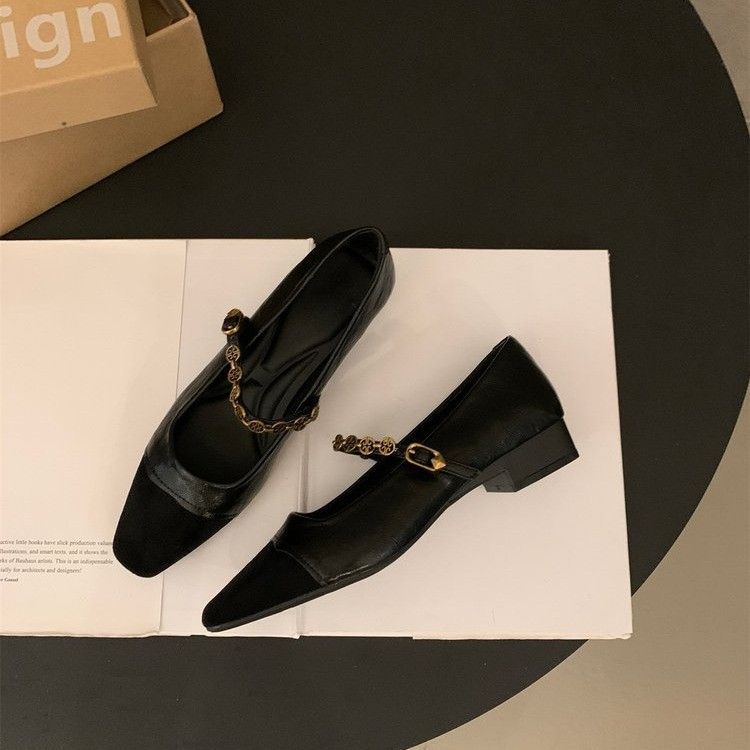 Thick heel chain pointed Mary Jane women's shoes spring and autumn 2025 new low heel light mouth word with retro single shoes