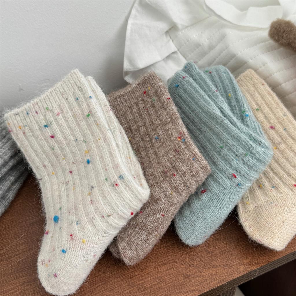 Thickened Cashmere Midcalf Socks for Women's Winter Warmth, Soft and Glutinous Wool Pile Socks