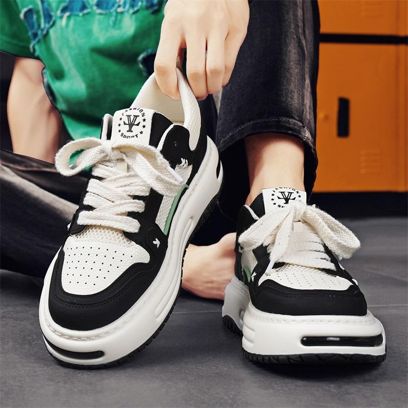 British Style Vulcanized Sneakers Men Street Style Sport Casual Shoes For Men New Walking Sneakers Male Fashion