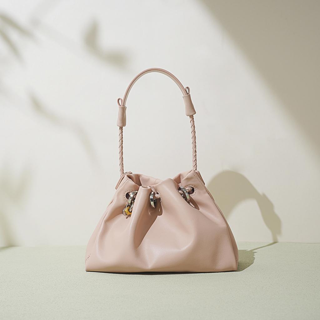 New Cloud Bag Niche High-end Handbag Commuting Simple Shoulder Messenger Bag Women