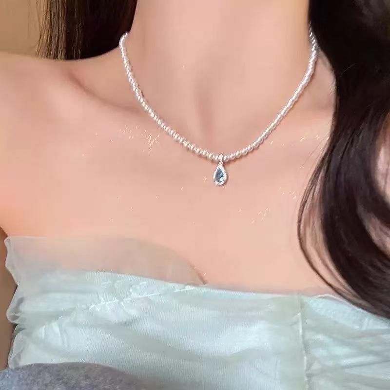 Pearl Necklace Female Versatile Niche Design High Sense Light Luxury Collarbone Chain Love Pendant Jewelry
